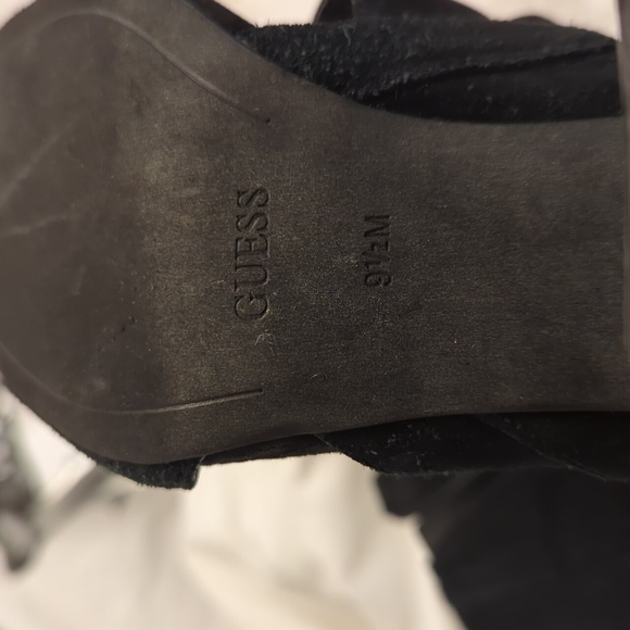 Guess Black Chunky Heel w Tassels - Picture 8 of 11